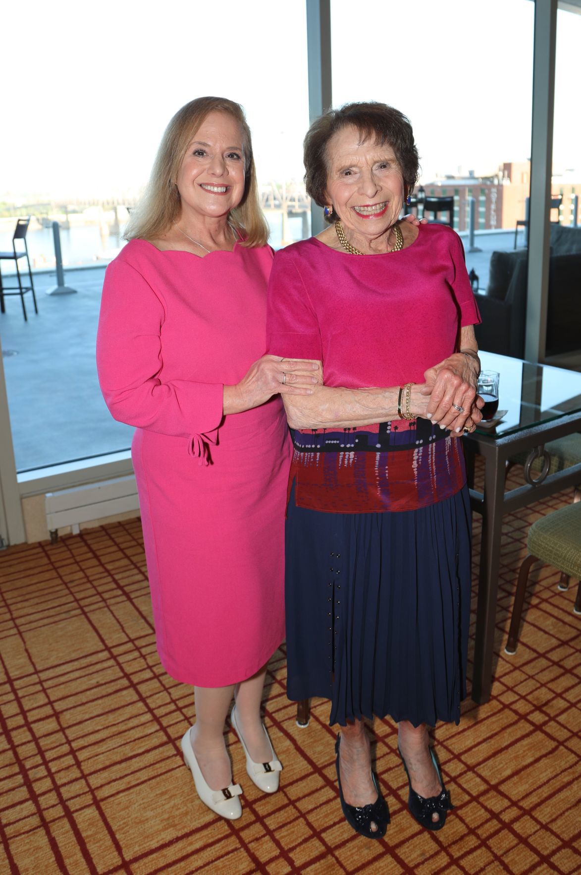 Barbara Shuman, Esther Langsam